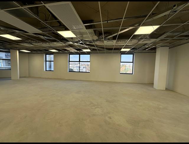 512M² OFFICE TO LET IN GLENADRIENNE